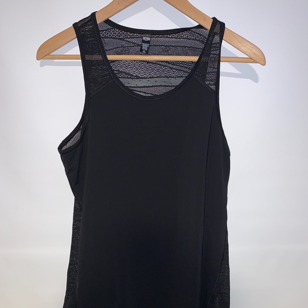 Victoria Sport Tank Top